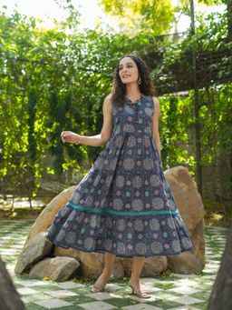 Rain & Rainbow - Women Navy Blue Floral Printed Pure Cotton Fit and Flared Dress