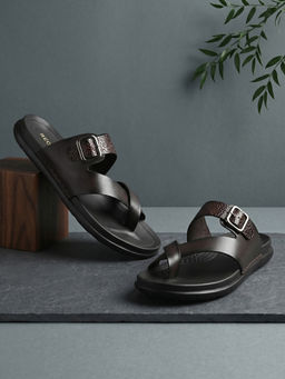 REGAL - Brown Men Textured Leather Sandals