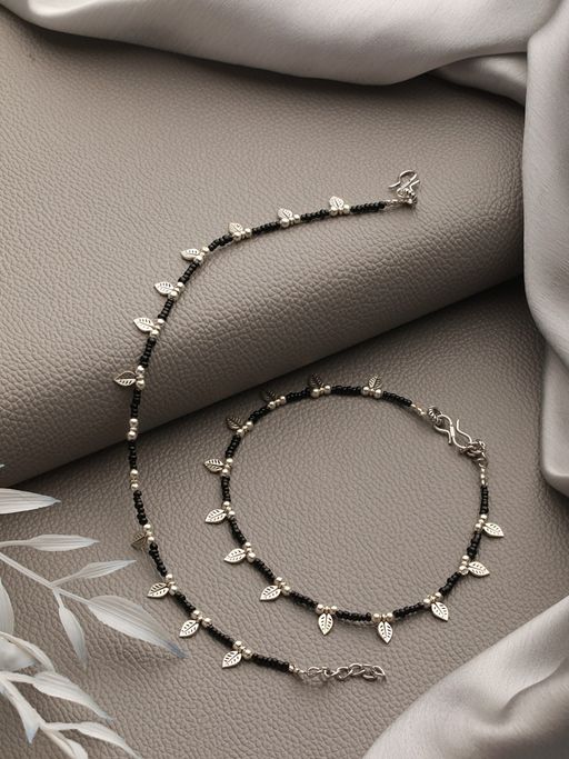 Aatmana Silver-Plated & Beaded Leaf Anklets