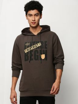 SHOWOFF - Men Hooded Typography Brown Sweatshirt