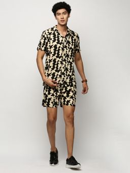 SHOWOFFFF - Men Shirt Collar Multi-Color Printed Co-Ord (Set of 2)