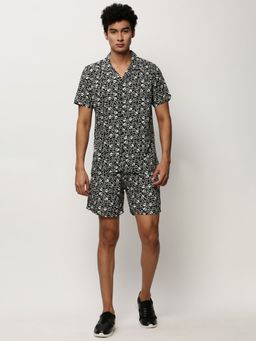 SHOWOFFFF - Men Shirt Collar Black Printed Co-Ord (Set of 2)