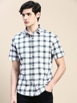 SHOWOFFFF - Men Short Sleeves Spread Collar White Checked Slim Fit Shirt