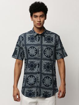 SHOWOFF - Men Short Sleeves Spread Collar Navy Blue Ethnic Motifs Standard Shirt