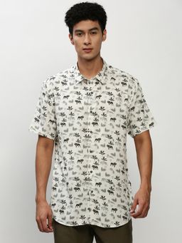 SHOWOFFFF - Men Short Sleeves Spread Collar Off White Conversational Standard Shirt