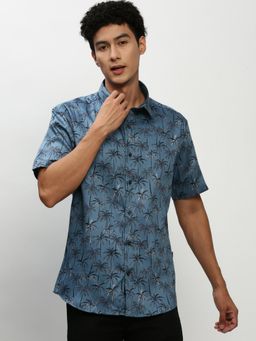 SHOWOFFFF - Men Short Sleeves Spread Collar Blue Floral Standard Shirt