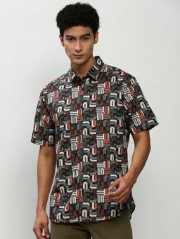 SHOWOFF - Men Short Sleeves Spread Collar Black Abstract Standard Shirt