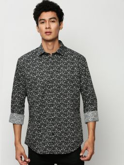 SHOWOFF - Men Long Sleeves Spread Collar Black Floral Standard Shirt