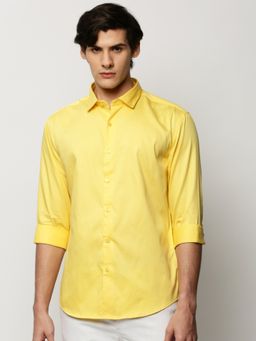 SHOWOFFFF - Men Long Sleeves Spread Collar Yellow Solid Premium Shirt