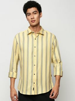 SHOWOFFFF - Men Long Sleeves Spread Collar Yellow Vertical Stripes Premium Shirt