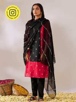 Gulaal - Kedar Banarasi Red Black Kurta with Pant and Dupatta (Set of 3)