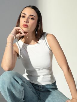 SHOWOFF - Edition Womens White Solid Top