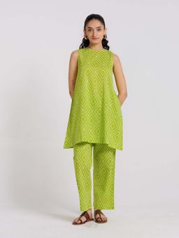 Rustorange - Women's Green Printed Regular Fit Kurta with Pant (Set of 2)