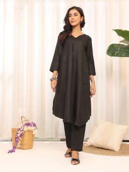Varanga - Women's Black Solid Straight Fit Kurta with Pant (Set of 2)