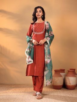 Varanga - Women's Maroon Floral Straight Fit Kurta with Pant and Dupatta (Set of 3)