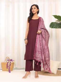 Varanga - Women's Purple Solid Straight Fit Kurta with Pant and Dupatta (Set of 3)