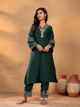 Varanga - Women's Green Embroidered Straight Fit Kurta with Pant and Dupatta (Set of 3)