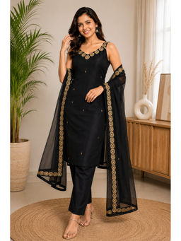 Anveri Textiles - Women Black Embellished/Sequined Georgette Kurta with Pant with Dupatta