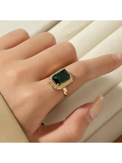 Green Artemisia Emerald Solitaire Ring