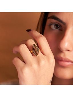 Salty - Gold Retro Sweetheart Ring