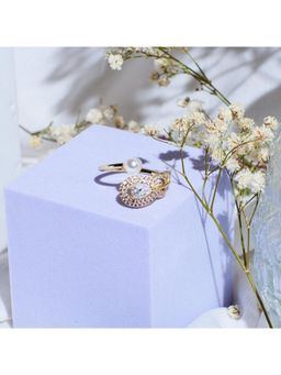 Salty - White Timeless Gold Signet Ring