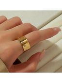 Gold color option, Currently selected