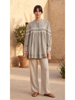 Basanti Kapde aur Koffee - Grey Muslin Plain Tunic