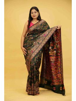 Isadora Life - Womens Printed Green Pre-Draped Saree with Unstitched Blouse