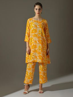 Dora Dori - Floral Yellow Printed Viscose Rayon Straight Kurta and Pant (Set of 2)