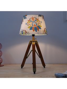 Tu Casa - White Classic Vintage Tripod Brown Mangowood Table Lamp For Home Decoration