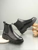 Black color option, Sold out, Currently selected