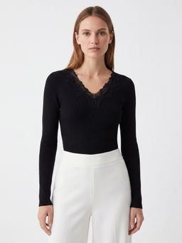 Cover Story - Black Viscose Rayon Solid V-Neck Full Sleeves Top