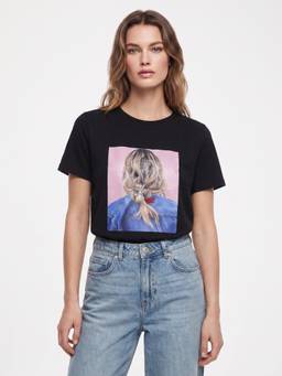 Cover Story - Black Cotton Printed Round Neck Half Sleeves T-Shirt