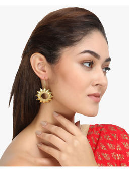 Adwitiya - Women Gold-Plated Floral Drop Earrings