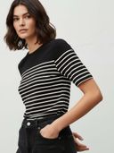 Black color option, Currently selected