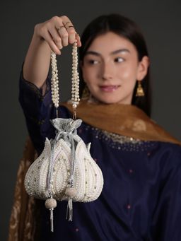 DRASTR - Women White Pearls and Beads Party Potli Bag