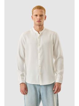 Snitch - Men White Solid Casual Shirt