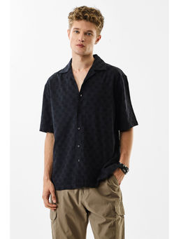 Snitch - Black Self Design Half Sleeves Oversized Casual Shirt for Men