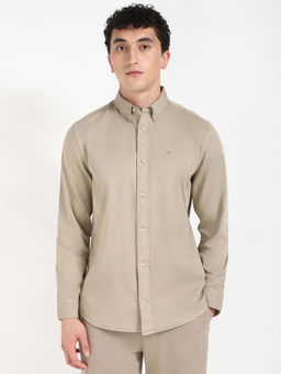 Calvin Klein - Solid Regular-Fit Twill Woven Shirt - Beige