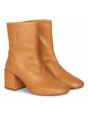 Tan color option, Currently selected