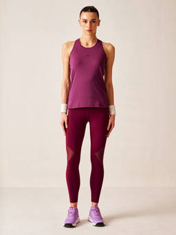 STRCH - Pink Solid Regular Fit Sleeveless Round Neck Tank Top
