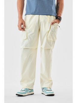 Snitch - Off White Solid Regular Casual Cargo Pants with Belt