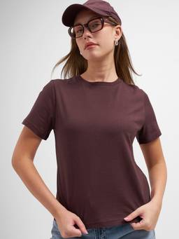 TOKYO TALKIES - Women Burgandy Solid Round Neckline Half Sleeve Tshirt