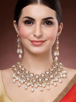 Karatcart - Luxury Gold Plated Polki Kundan Handcrafted Necklace With Earrings