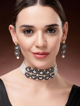 Karatcart - Black Polki Kundan and Pearl Necklace With Earrings