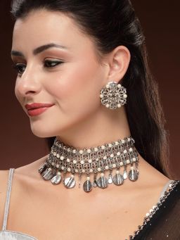 Karatcart - Oxidised Silver Kundan Choker Necklace With Earrings