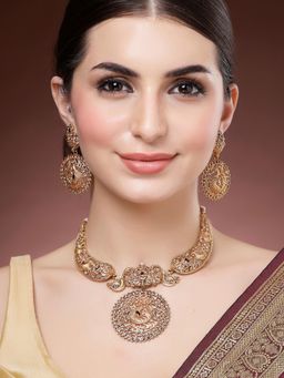 Karatcart - Antique Gold Plated Stone Studded Necklace With Earrings