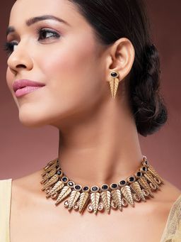 Karatcart - Navy Blue Stone Gold Plated Arrow Leaf Engraved Necklace With Earrings