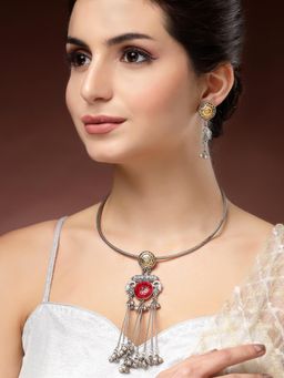 Karatcart - Oxidised Silver Red Stone Peacock Design Hasli Necklace With Earrings