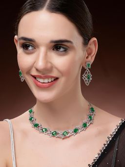 Karatcart - Elegent Net Design Green American Diamond Necklace With Earrings